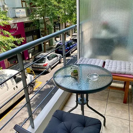 Modern Petite Studio Central A3 Daire *